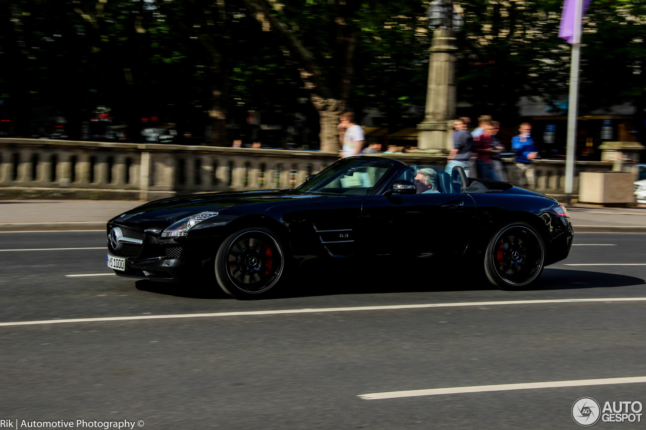 Mercedes-Benz SLS AMG Roadster