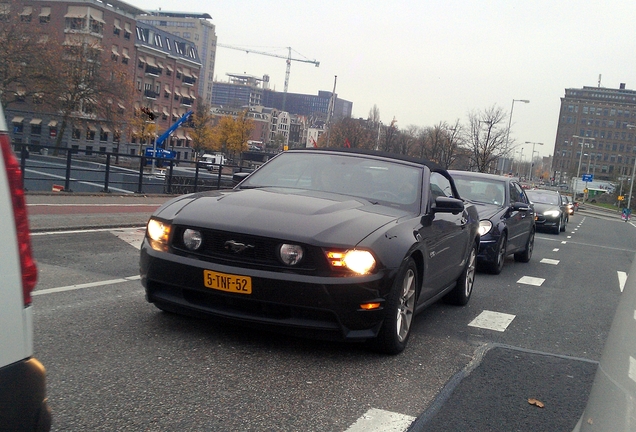 Ford Mustang GT Convertible 2011