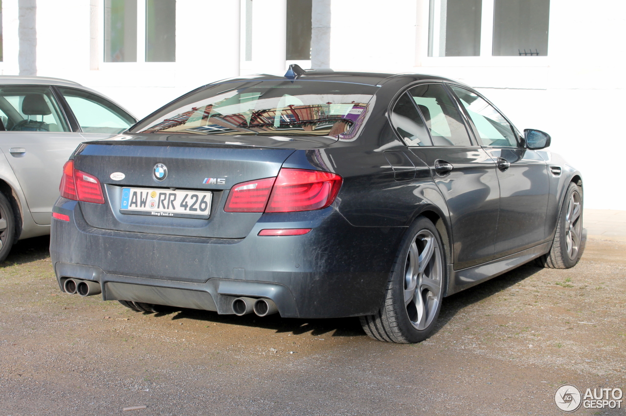 BMW M5 F10 2011