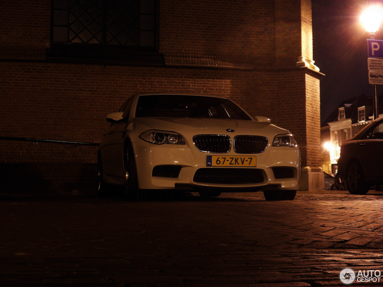 BMW M5 F10 2011