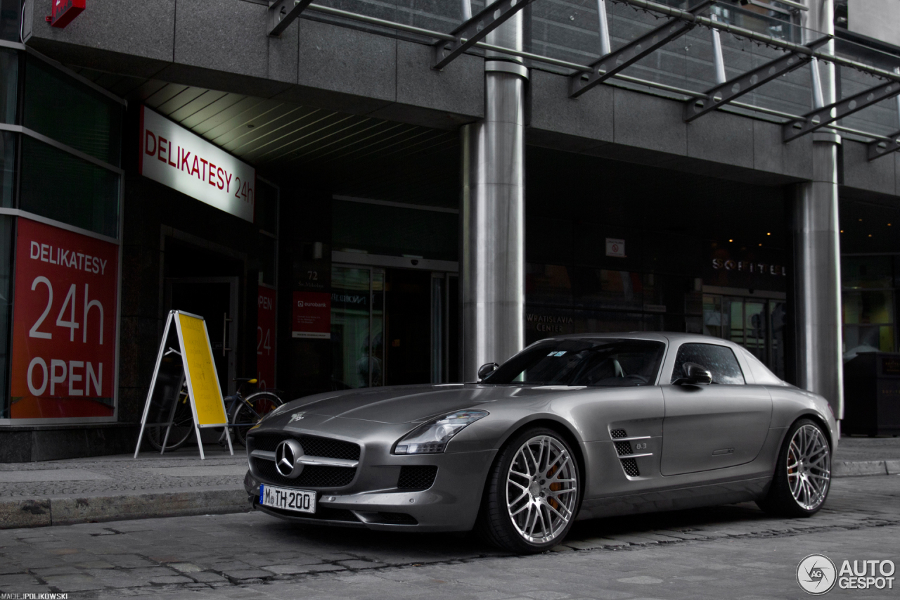 Mercedes-Benz SLS AMG