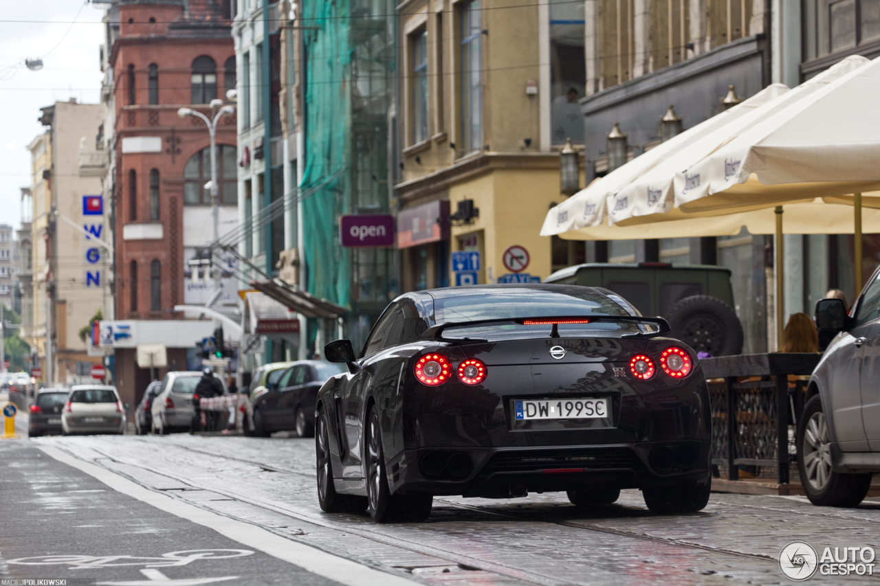 Nissan GT-R 2011