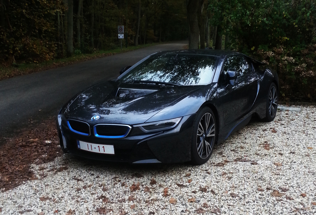 BMW i8