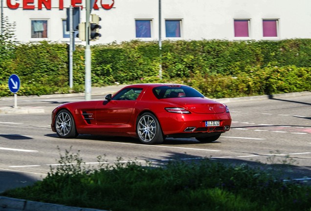 Mercedes-Benz SLS AMG