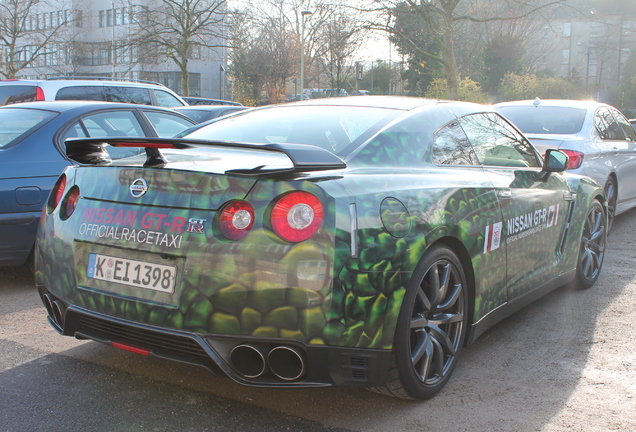 Nissan GT-R 2012