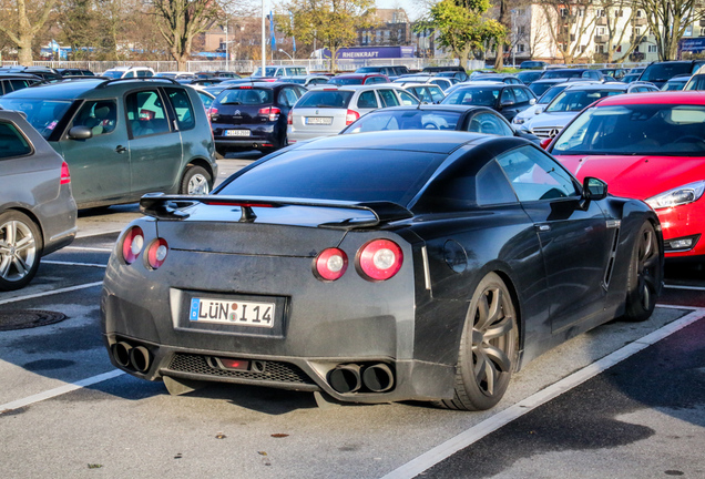 Nissan GT-R