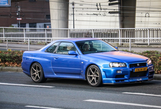 Nissan Skyline R34 GT-R