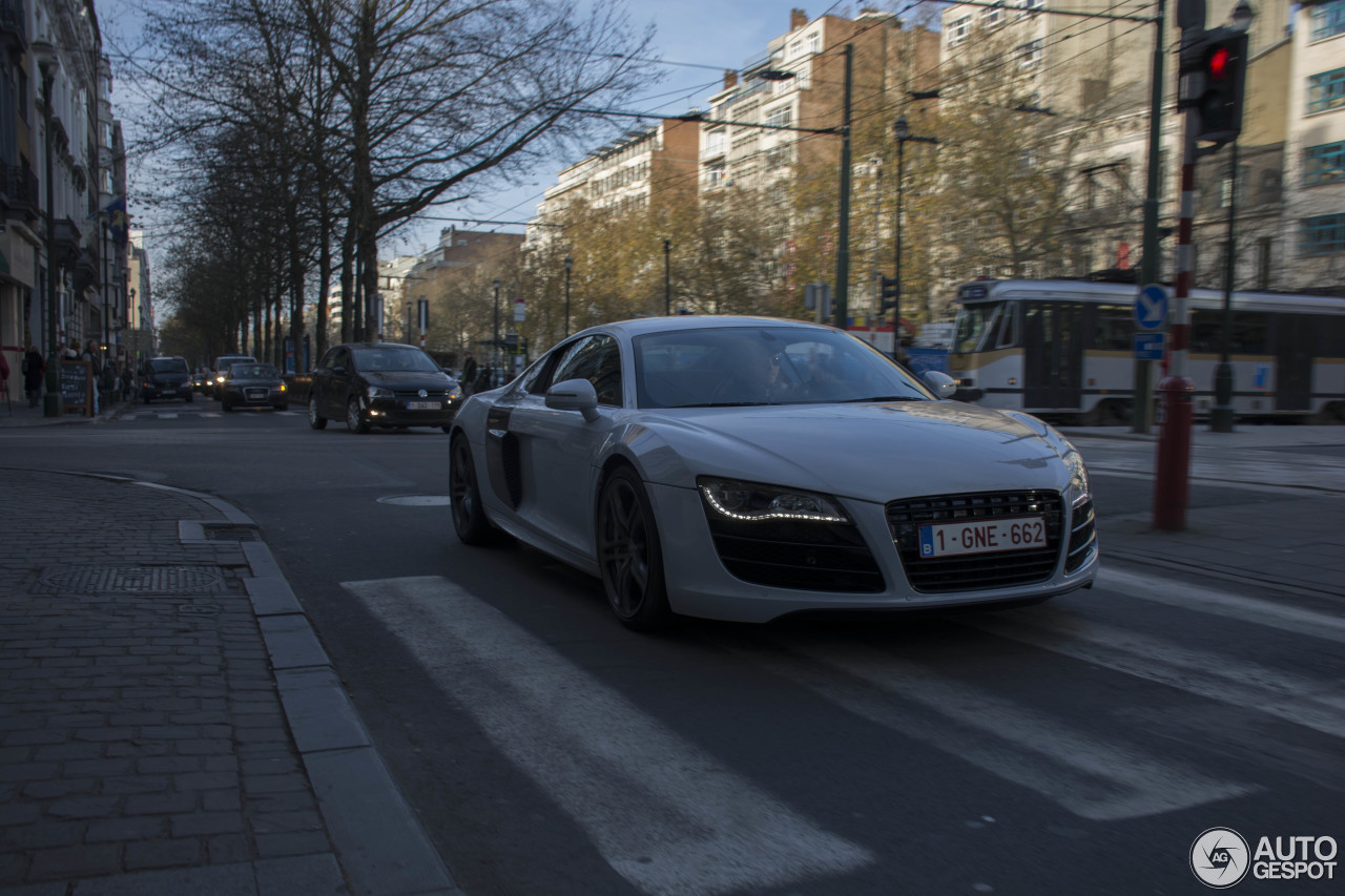 Audi R8 V10