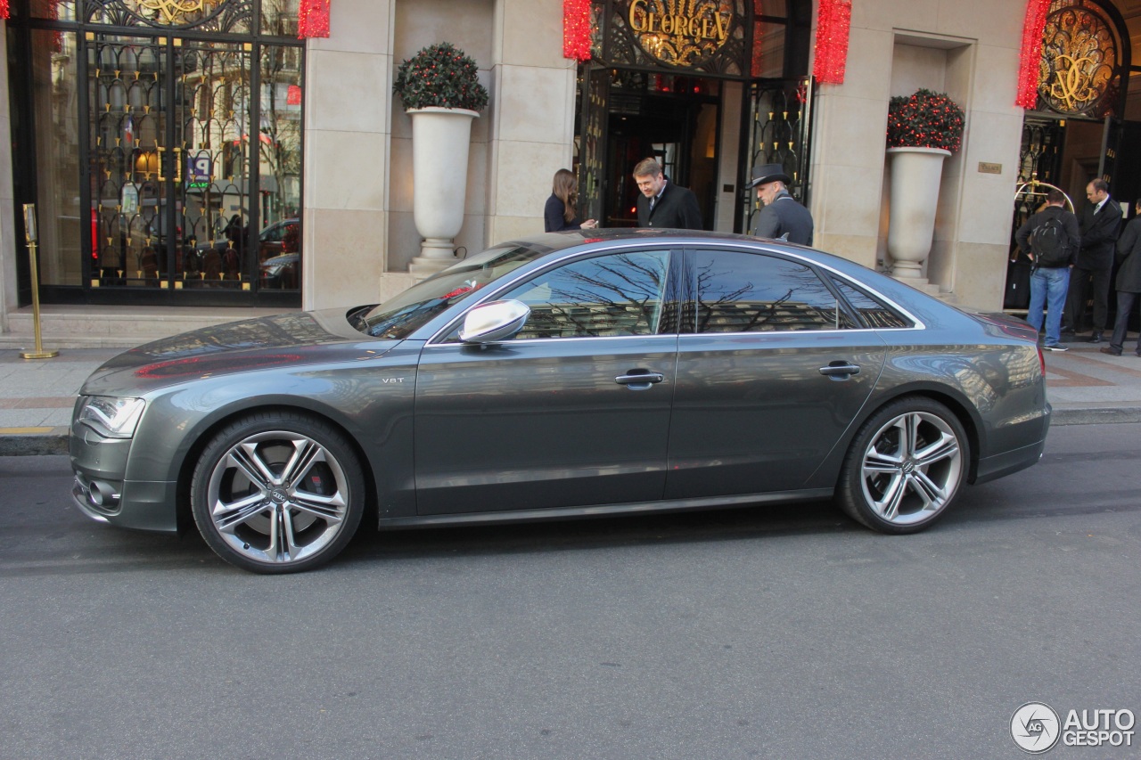 Audi S8 D4