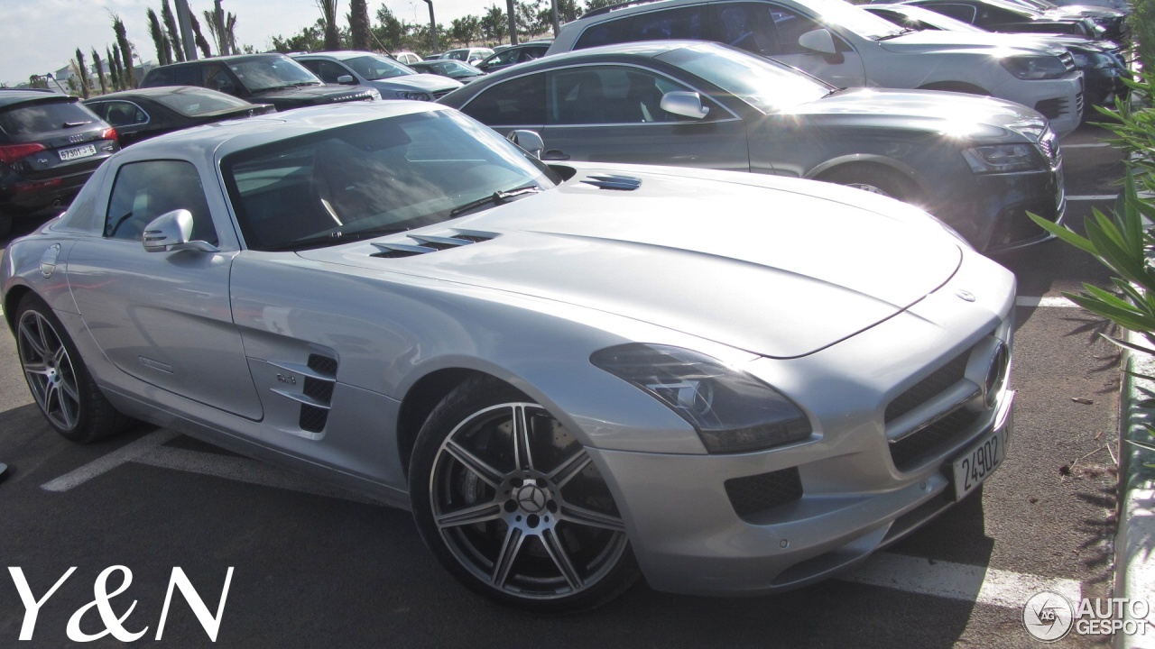 Mercedes-Benz SLS AMG