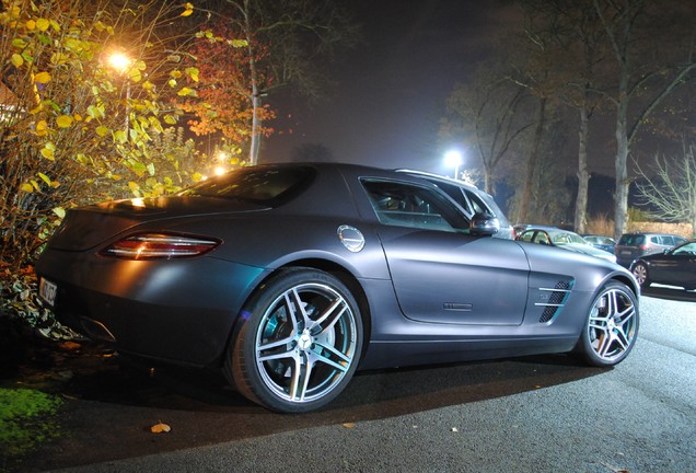 Mercedes-Benz SLS AMG