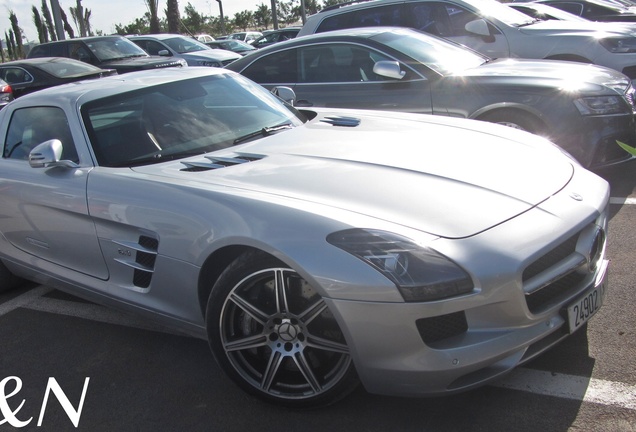 Mercedes-Benz SLS AMG