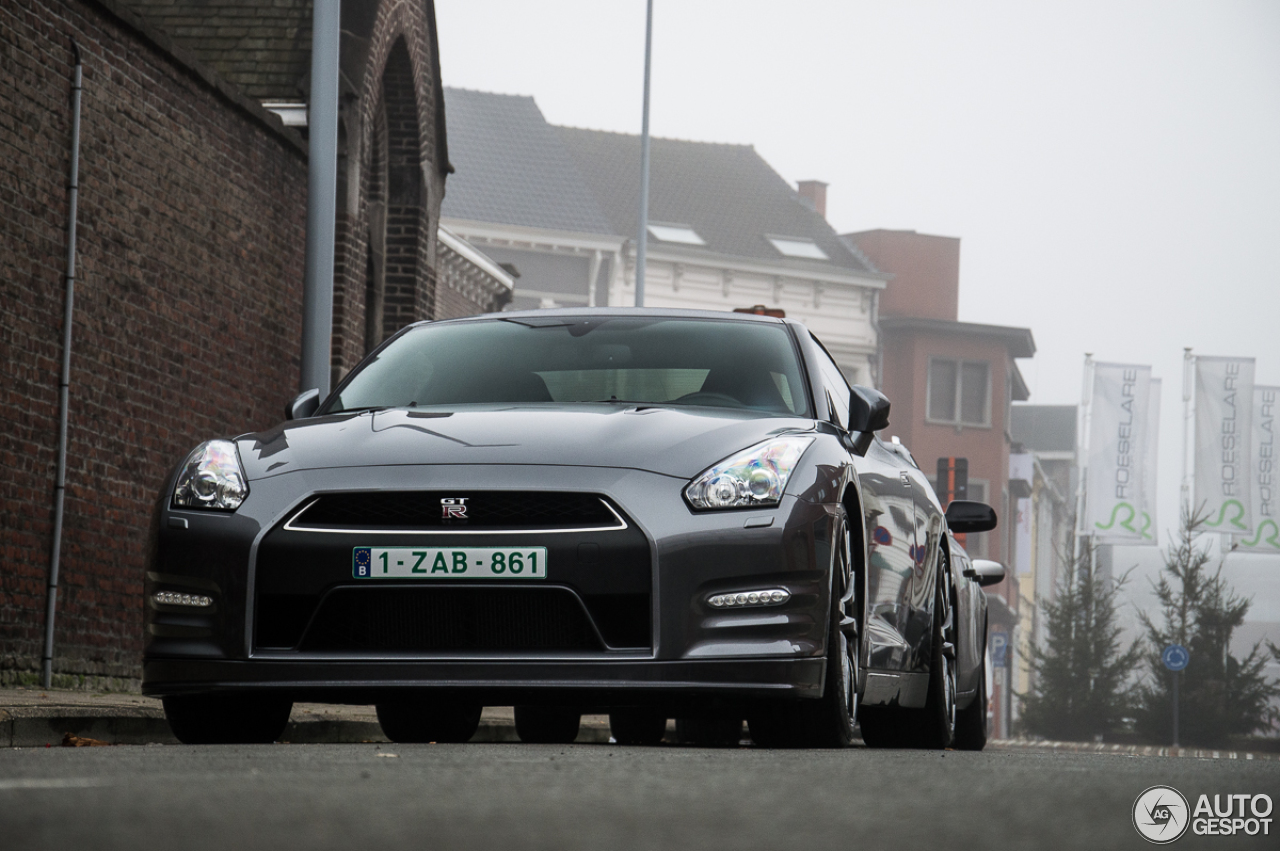 Nissan GT-R 2011