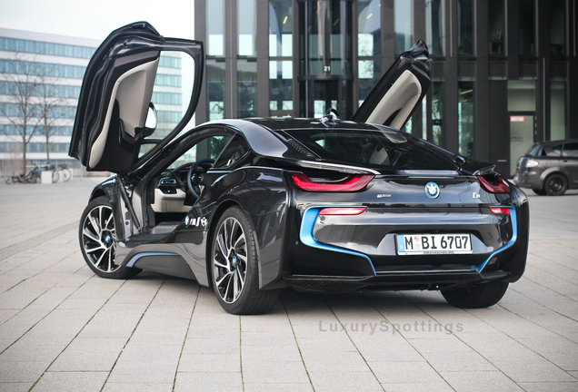 BMW i8