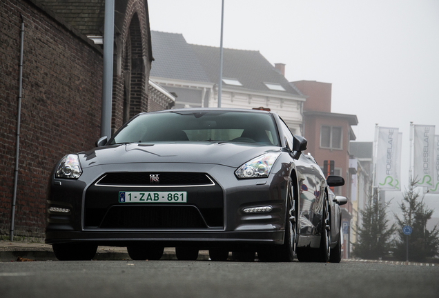 Nissan GT-R 2011