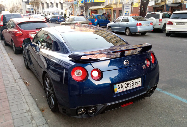 Nissan GT-R 2012