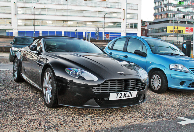 Aston Martin V8 Vantage Roadster 2012