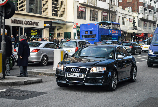 Audi RS4 Sedan