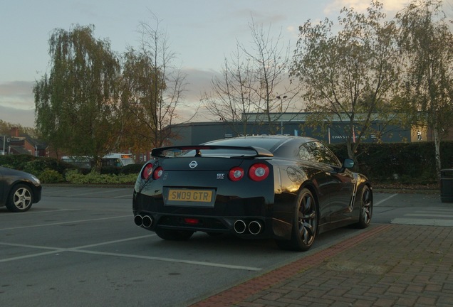 Nissan GT-R