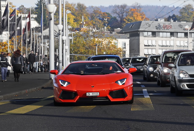 Lamborghini Aventador LP700-4