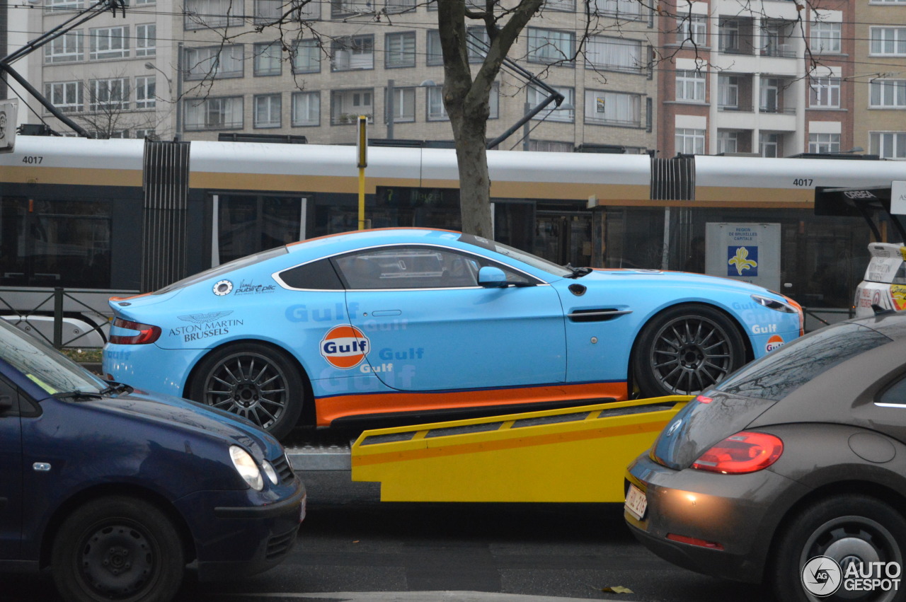 Aston Martin V8 Vantage GT4