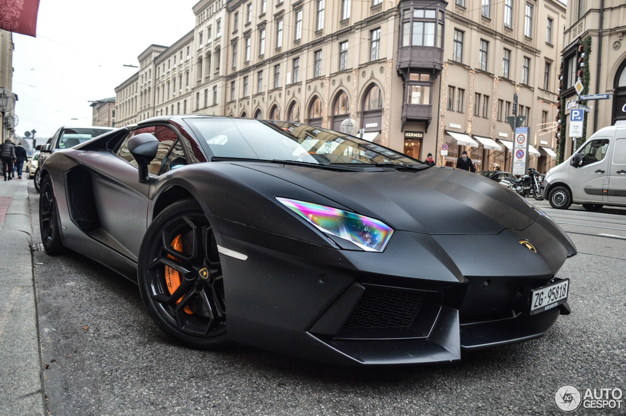 Lamborghini Aventador LP700-4 Roadster