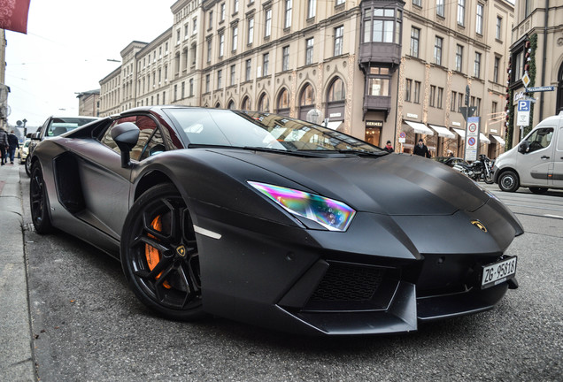 Lamborghini Aventador LP700-4 Roadster