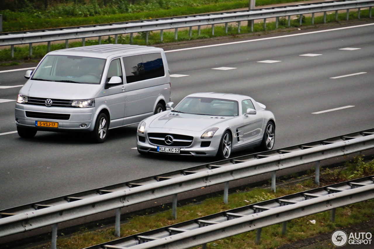 Mercedes-Benz SLS AMG