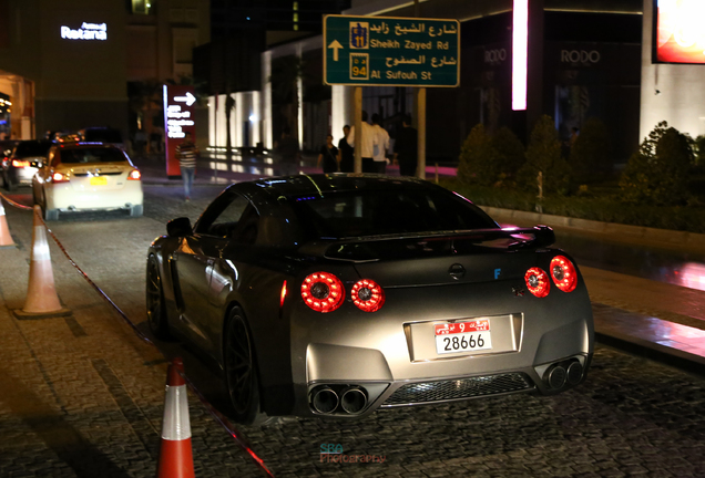 Nissan GT-R 2013