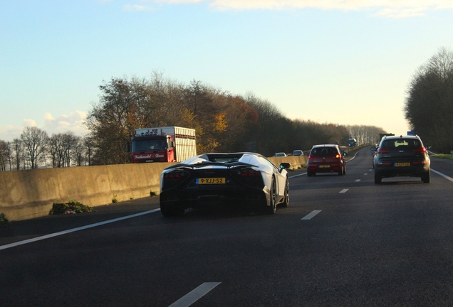 Lamborghini Aventador LP720-4 Roadster 50° Anniversario