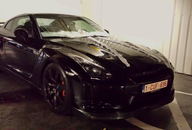 Nissan GT-R