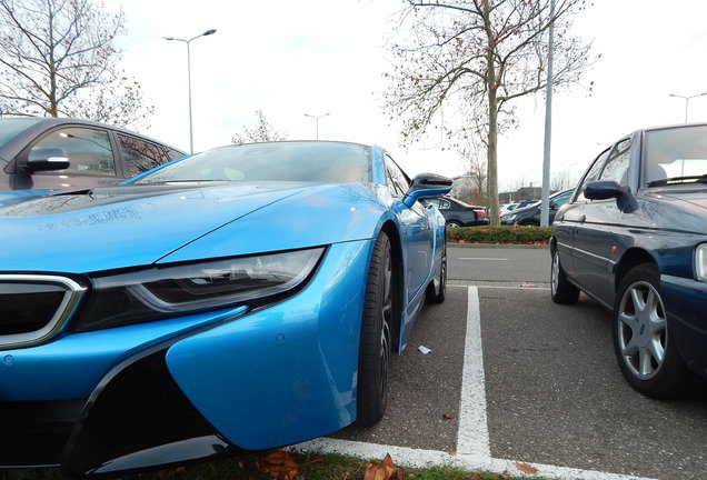 BMW i8