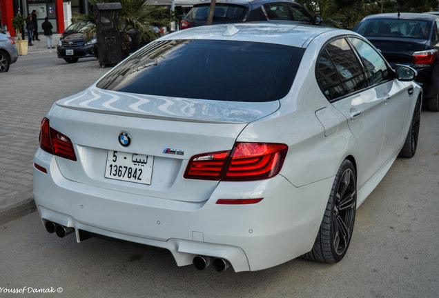 BMW M5 F10 2011