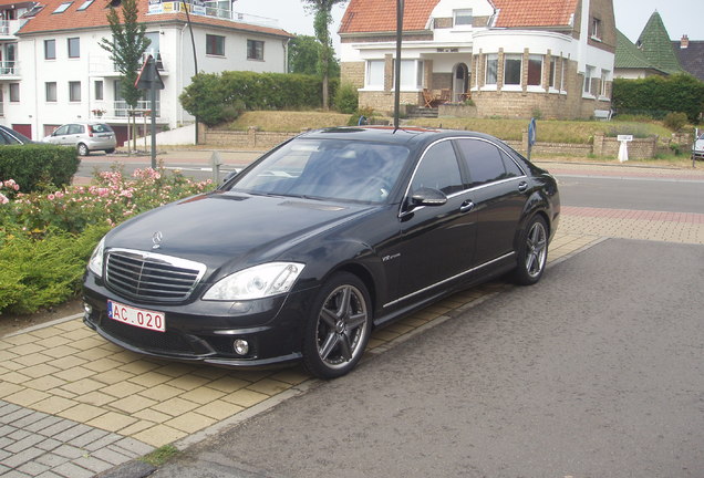 Mercedes-Benz S 65 AMG V221