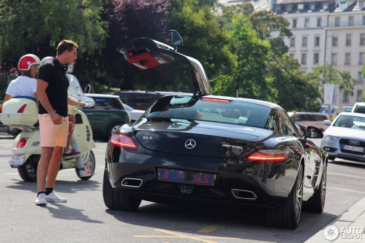 Mercedes-Benz SLS AMG