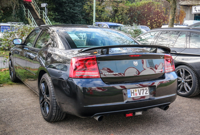 Dodge Charger SRT-8