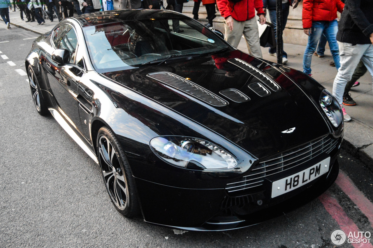 Aston Martin V12 Vantage