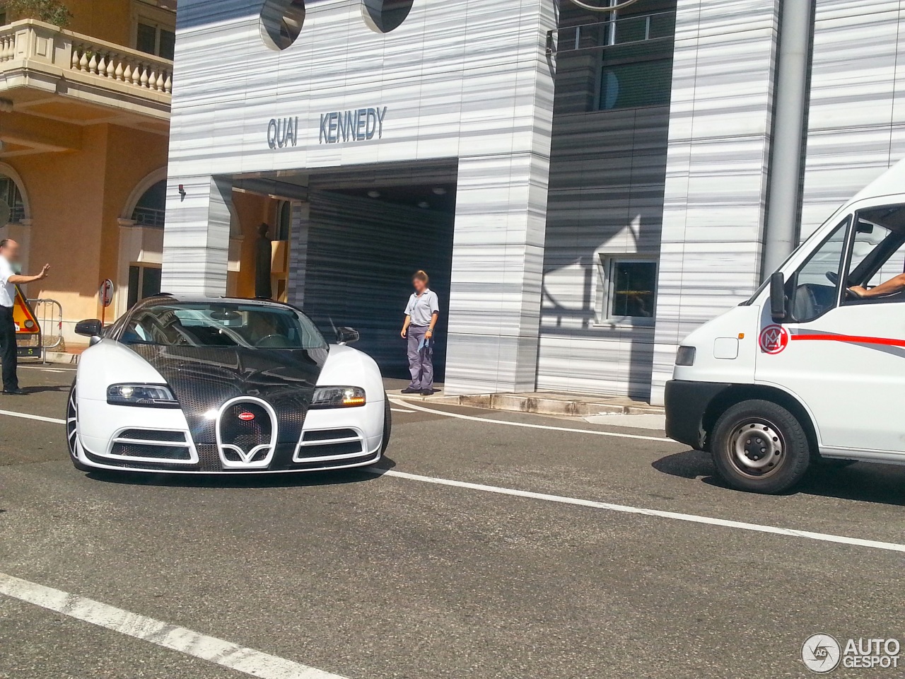 Bugatti Veyron 16.4 Super Sport Mansory Vivere