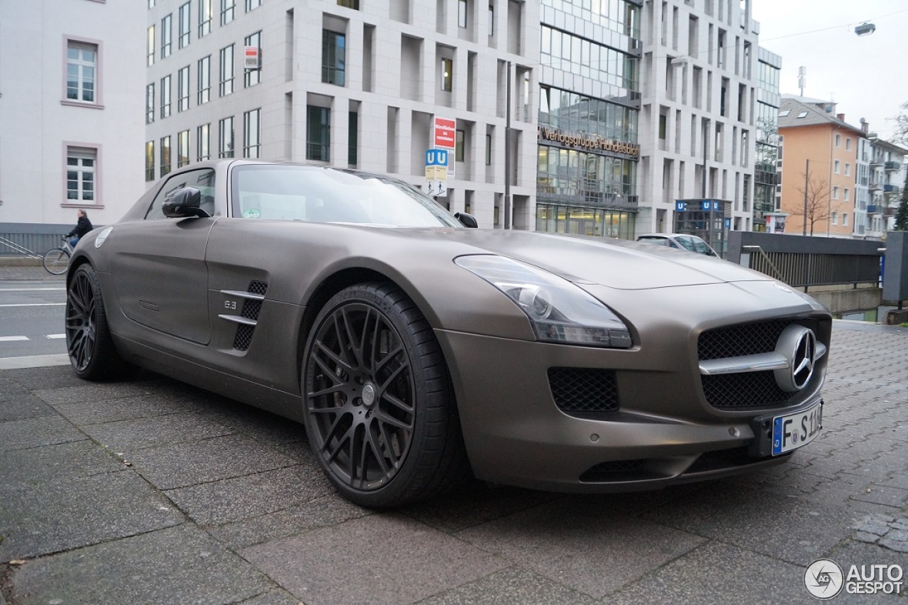 Mercedes-Benz SLS AMG