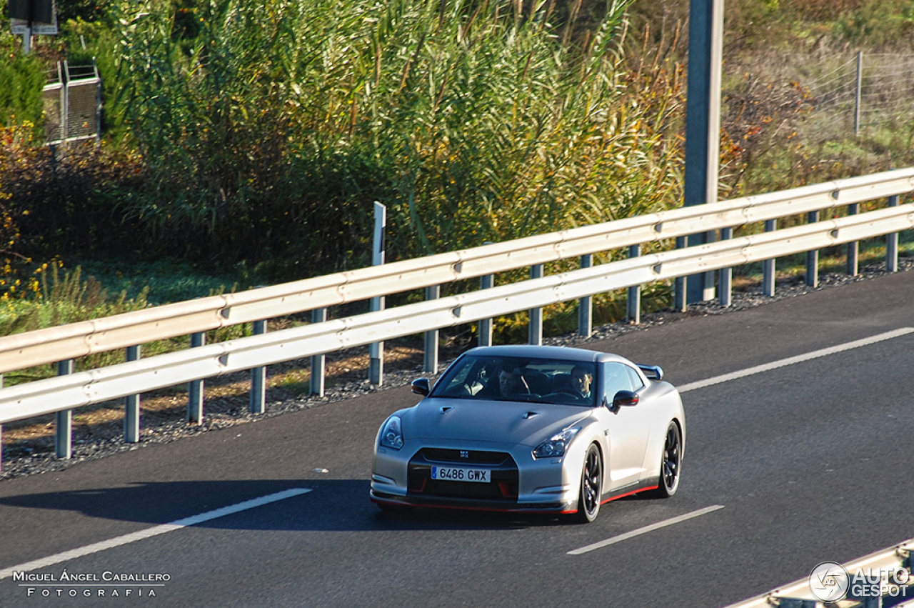 Nissan GT-R