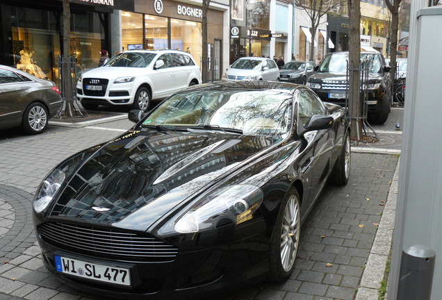 Aston Martin DB9