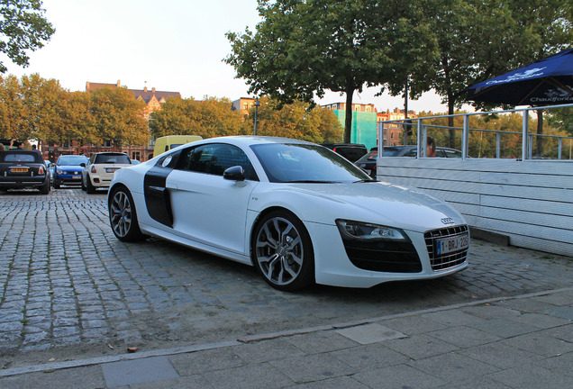 Audi R8 V10