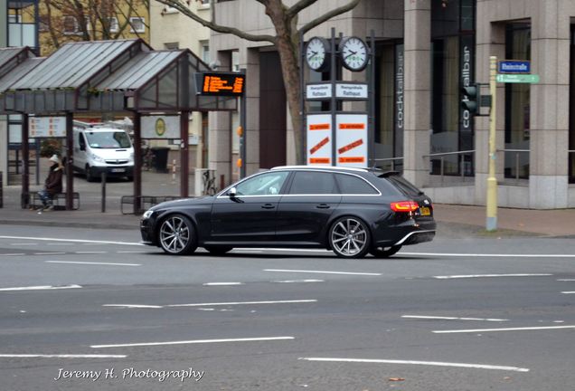 Audi RS4 Avant B8