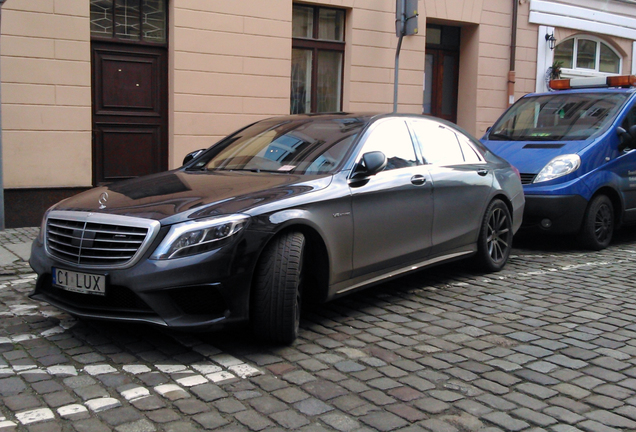 Mercedes-Benz S 63 AMG V222