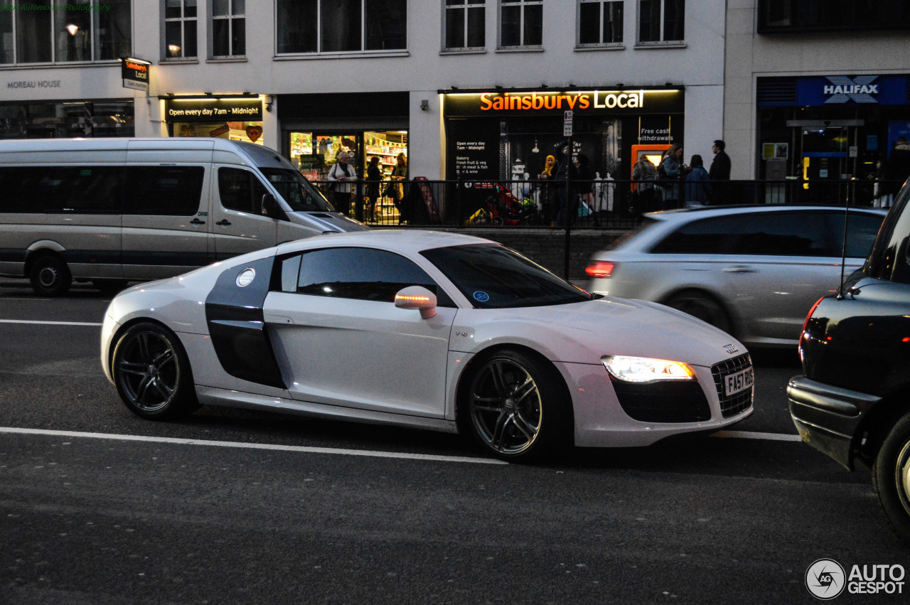 Audi R8 V10