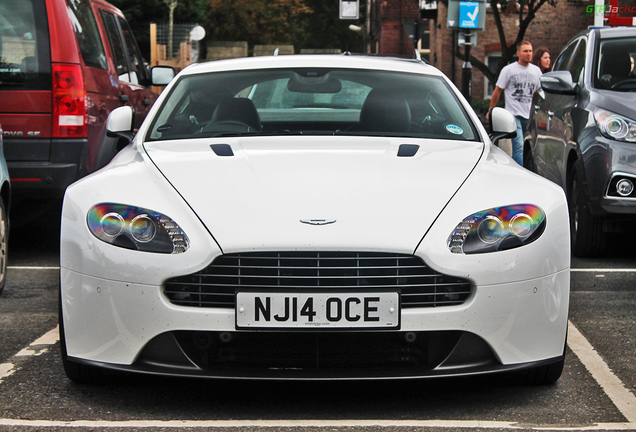 Aston Martin V8 Vantage 2012