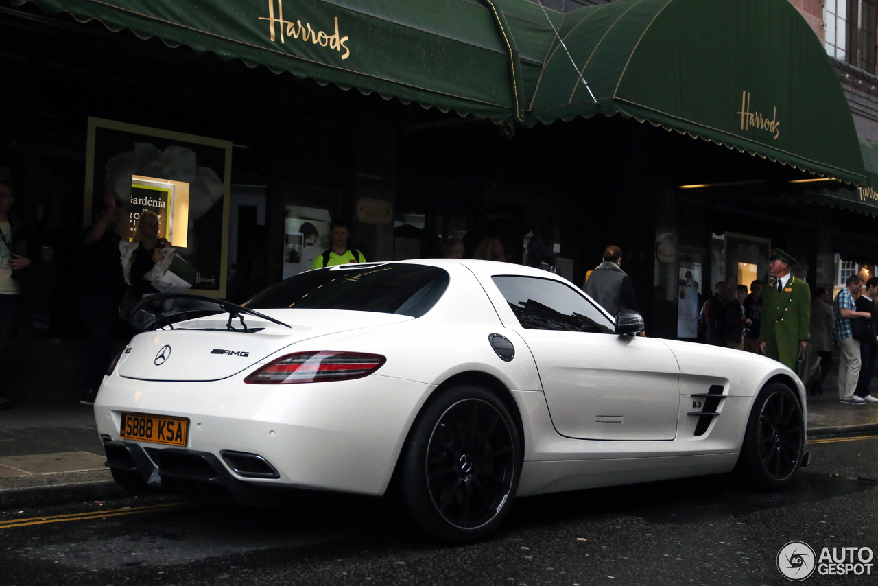 Mercedes-Benz SLS AMG