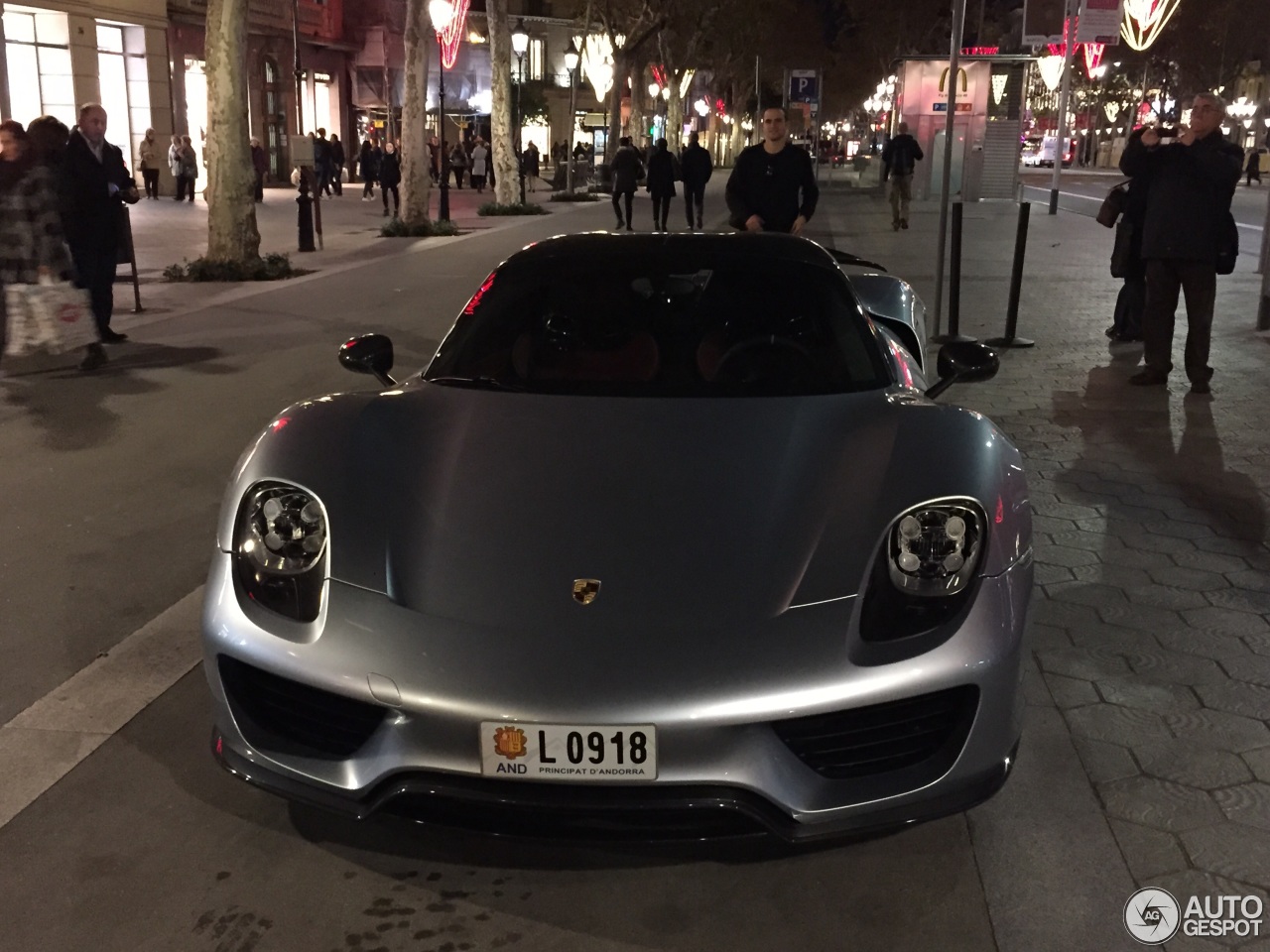 Porsche 918 Spyder Weissach Package