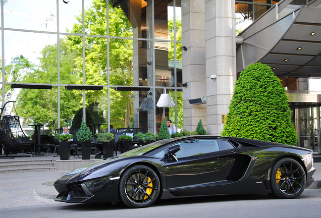 Lamborghini Aventador LP700-4 Roadster