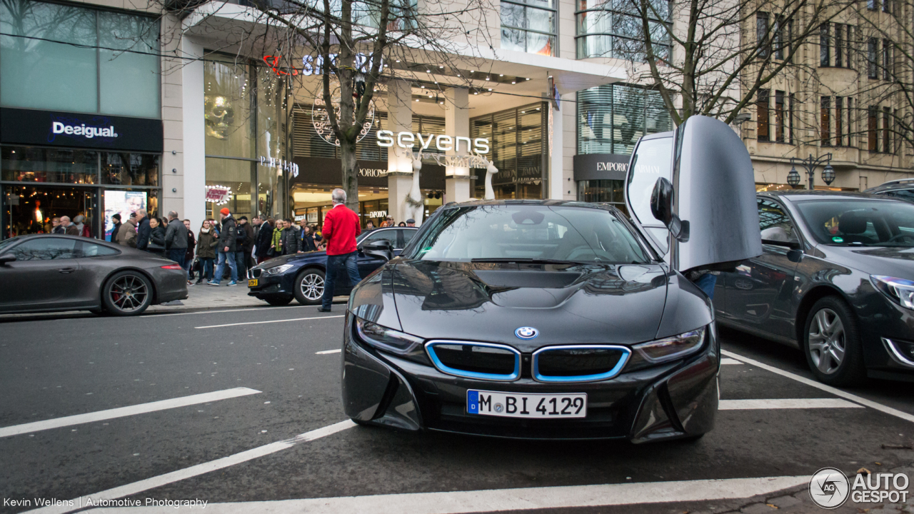 BMW i8